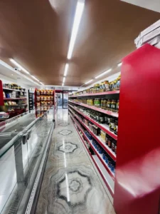 سوپرمارکت روجاوا (Rojava superstore) در منسچتر — تصویر 3