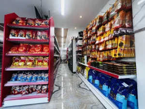 سوپرمارکت روجاوا (Rojava superstore) در منسچتر — تصویر 8