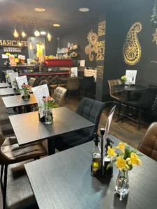 کافه (Cafe) کافه ماه (Mah Cafe) در لندن — تصویر 2