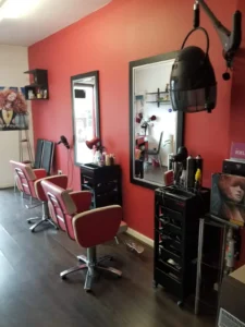 خدمات زیبایی آرایشگاه دیناز (Dinaz Hair & Beauty) — تصویر 3
