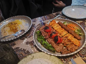 رستوران شیراز گریل (Shiraz Grill) در کاردیف — تصویر 3