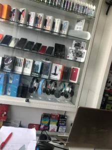 تعمیرات گوشی در تعمیرات البرز تک (ALBURZ TECH) در لندن — تصویر 5