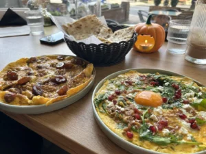 کافه کُمو (Komoo) در ریچموند لندن — تصویر 11