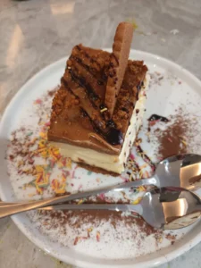 رستوران و قلیون دبی (Dubai Restaurant & Shisha Lounge) در منچستر — تصویر 8
