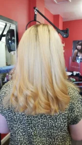خدمات زیبایی آرایشگاه دیناز (Dinaz Hair & Beauty) — تصویر 9