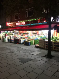 سوپرمارکت میر فود سنتر (کینگزبری) (Mir Food Centre (Kingsbury)) در لندن — تصویر 8