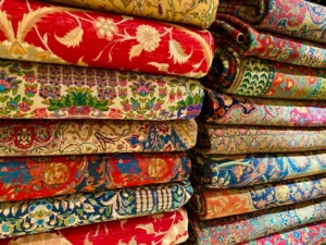اسّی کارپتس – فرش‌های نفیس ایرانی (Essie Carpets – Fine Persian Rugs) در لندن — تصویر 9