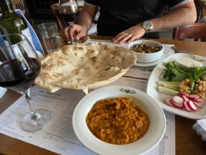 رستوران پلو (Polow Restaurant (Persian Fine Dining)) در لندن — تصویر 9