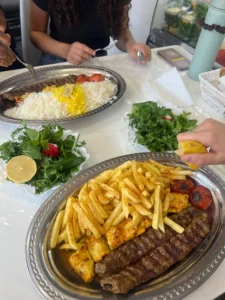 رستوران شیراز گریل (Shiraz Grill) در کاردیف — تصویر 8